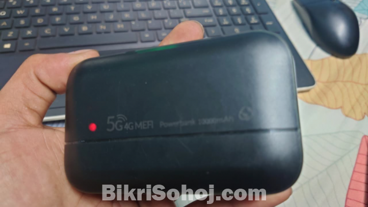 10000 mAh Powerbank With 4G pocket Rowter.